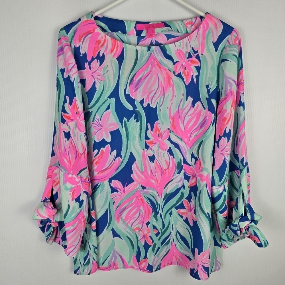 NWOT Lilly Pulitzer Langston Women's Top In Dream A Little Dream Tie Sleeves M - Picture 2 of 12